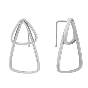 Introducing the 14K Solid Gold Geometric Triangle Hoop Earrings from the Harmony Collection, elegantly designed with a solid and open triangular shape. These beautifully handcrafted earrings offer a modern, minimalist look and are hypoallergenic.