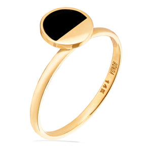 The "14K Solid Gold The First Quarter Moon Black Enamel Ring" from the Moonlight Collection showcases a minimalist and modern design, featuring a round black enamel stone partially overlaid with elegant 14K solid gold craftsmanship. Inside the band, engraved details highlight the meticulous Runda handcrafting.