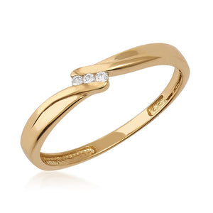 Glimpse the allure of the Natural Diamond 14K Solid Gold Minimal Ring for Women, featuring a sleek, twisted band design. Three vertically set natural diamonds at the center add a touch of sparkle to this elegant piece.