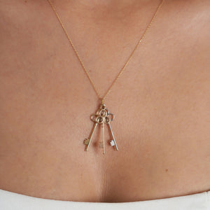 Introducing the 14K Solid Gold Friendship & Love Key Necklace, a captivating piece adorned with three elegant pendants in gold, silver, and rose gold. These graceful pendants elegantly dangle from the chain, making this exquisite necklace a perfect choice for an anniversary gift to cherish someone special.