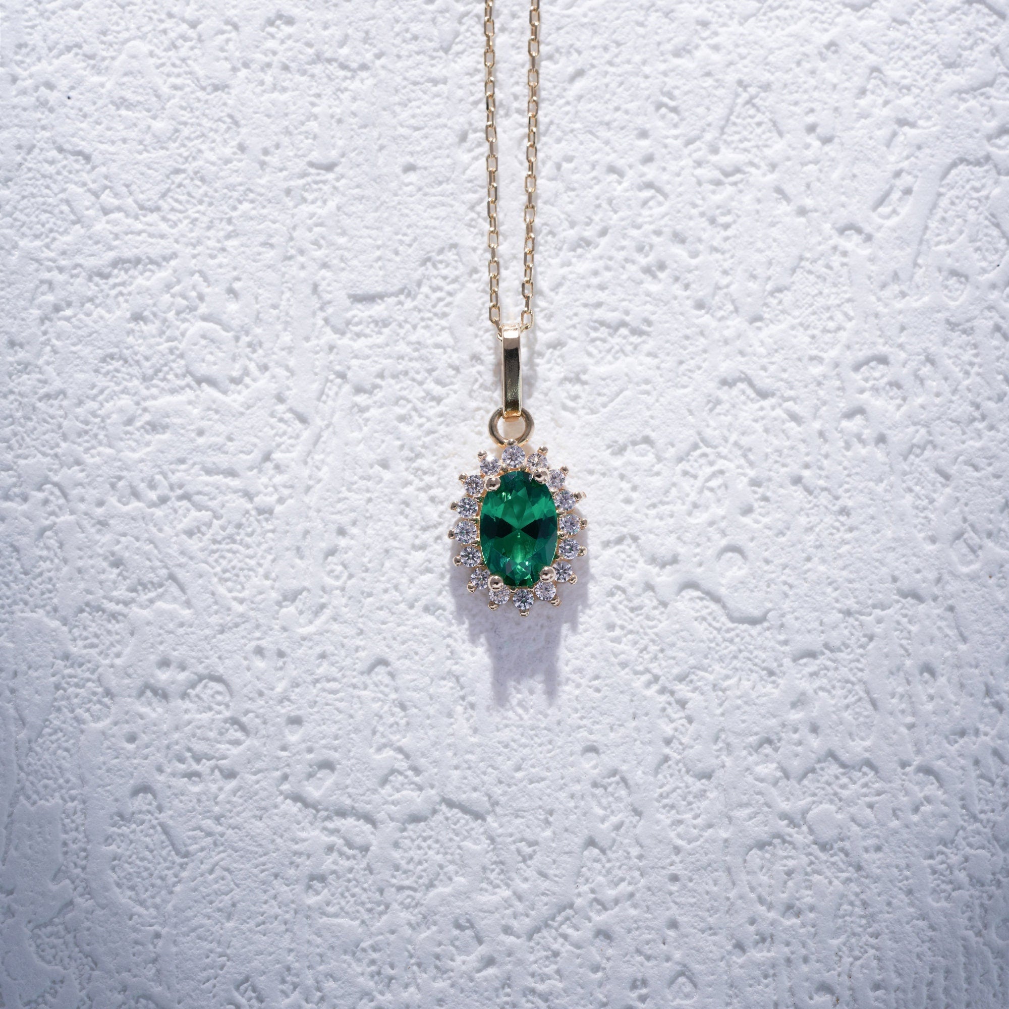 14K Gold Oval Emerald Necklace