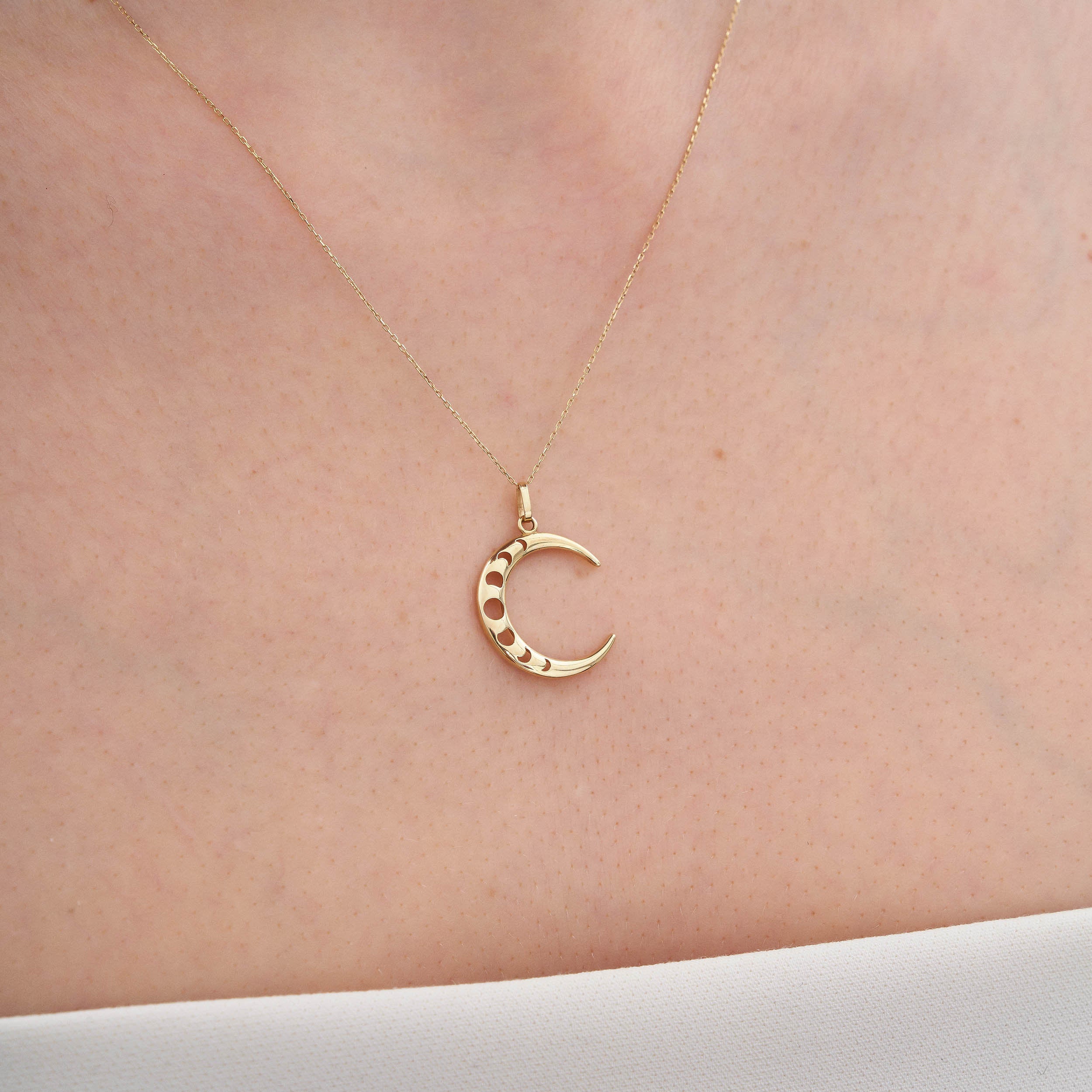 Collar de fases de luna creciente de oro auténtico de 14 quilates