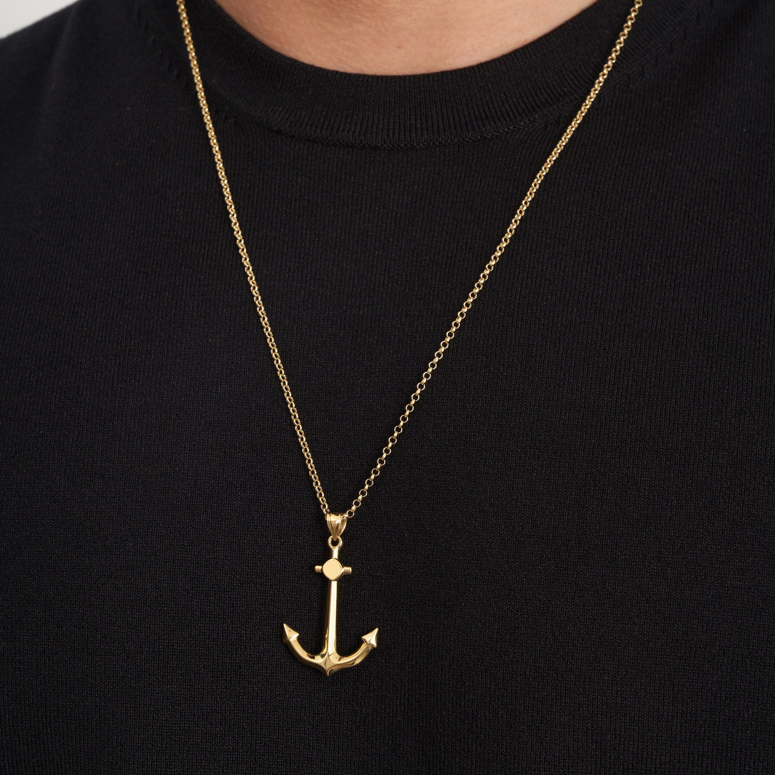 Collar con colgante de ancla minimalista pulido en oro de 14 quilates para hombre